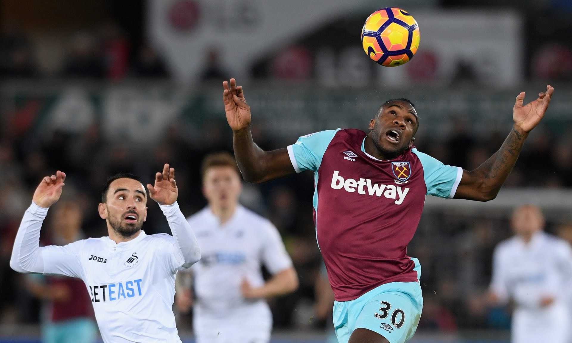 其中一个被 其中一个被